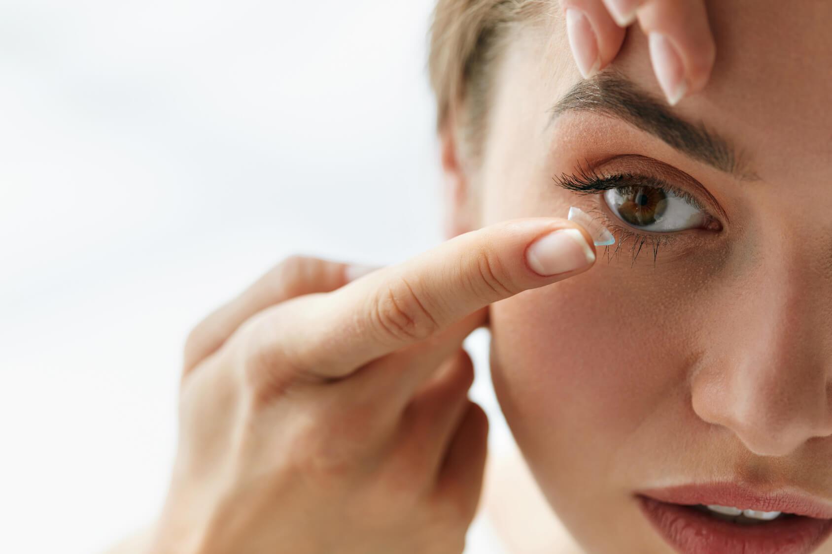 syndróm suchého oka - kontaktné šošovky